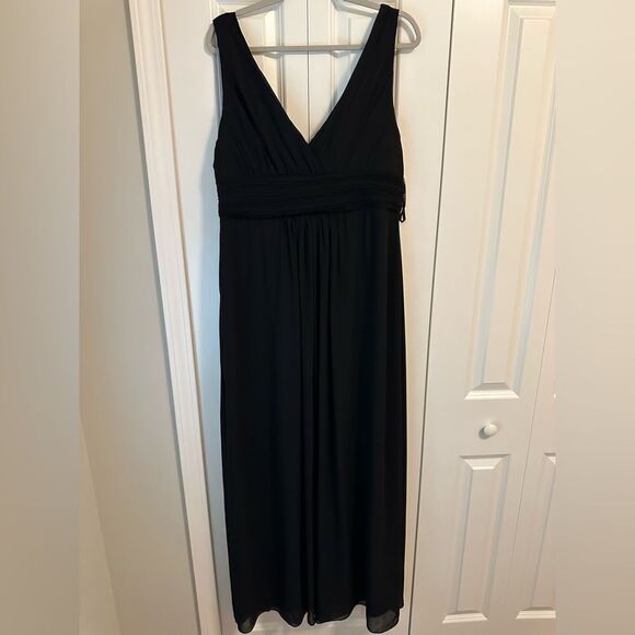 Bridesmaid Black Floor Length Dress Sleeveless Side Zip V Neck - Picture 6 of 7